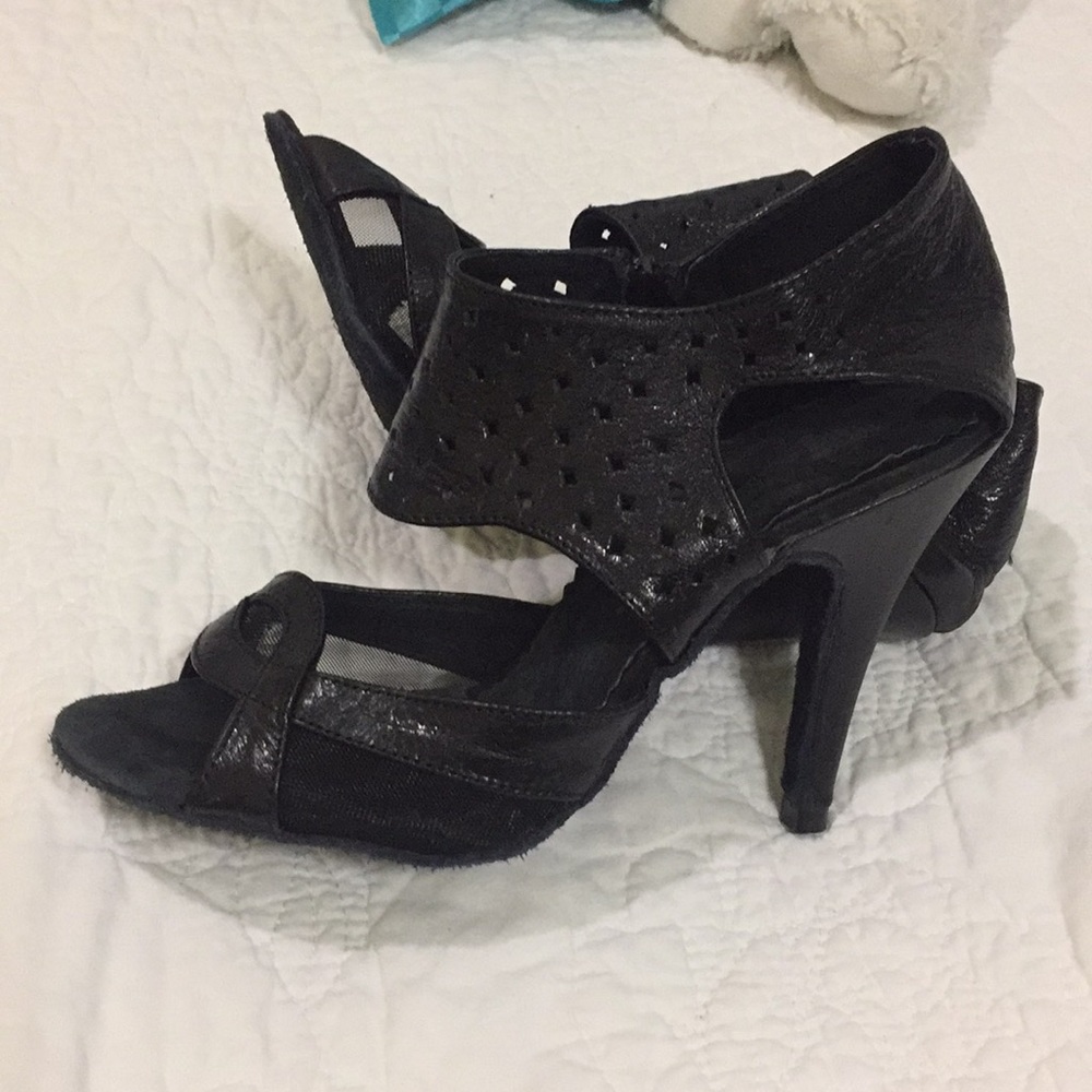 Salsa shoes sz 35!!